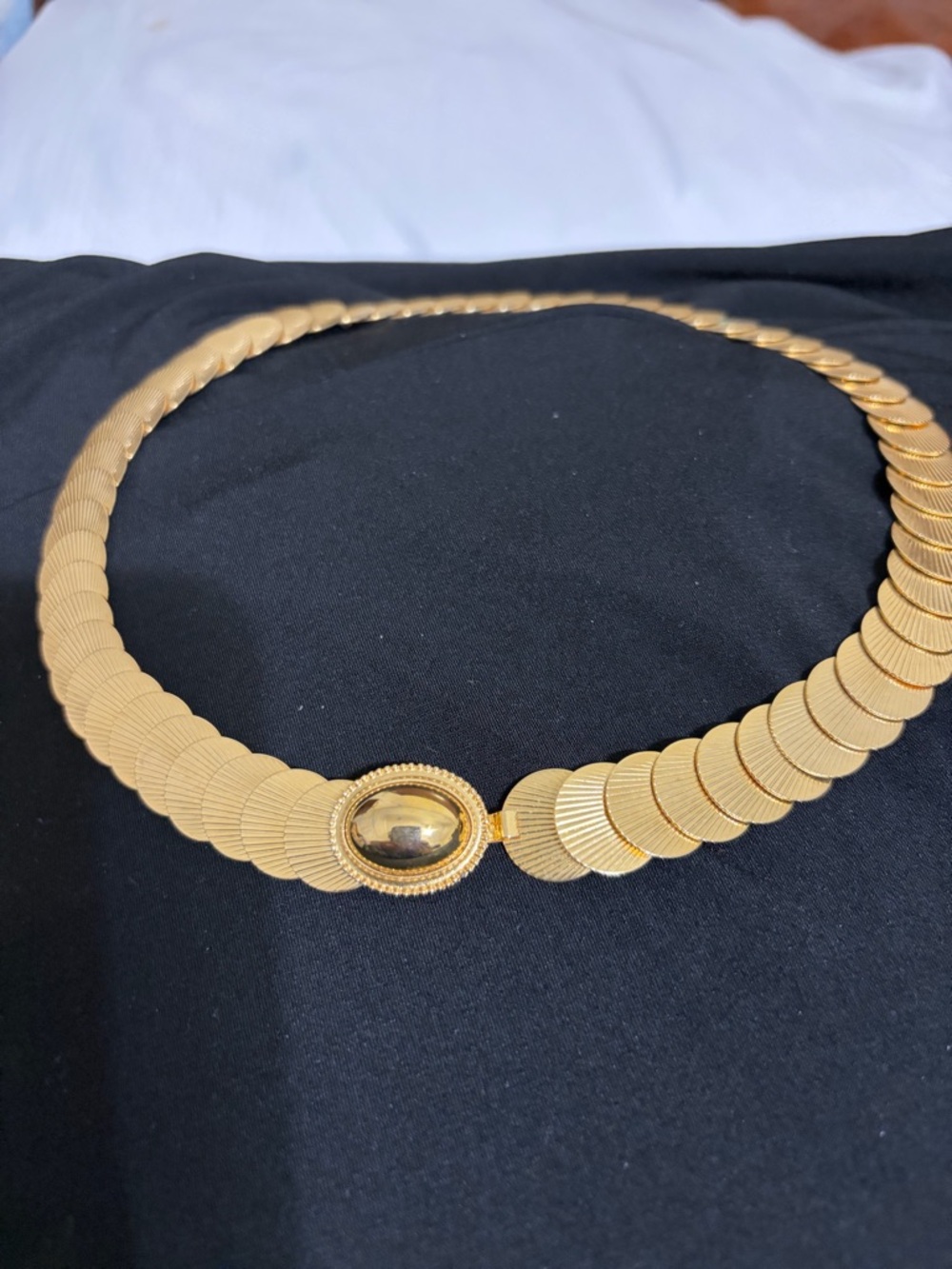 Goldtone PreOwned Choker Necklace